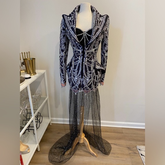 Black and Silver Diamond Long Blazer Dress - Picture 3 of 10